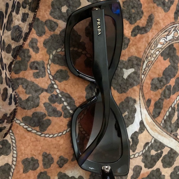 Vintage Prada Cat Eye Sunglasses - Picture 5 of 8